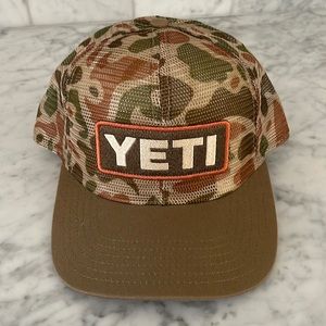 Men’s yeti trucker hat. Snap back. Never worn.